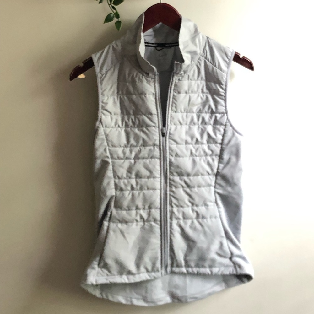 Nike Aeroloft Running Vest, Size Small, Gray/Silver